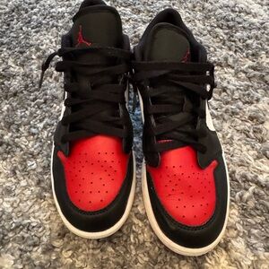 Jordan Kids Sneakers in Red and Black